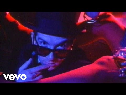Elvis Costello &amp; The Attractions - Clubland