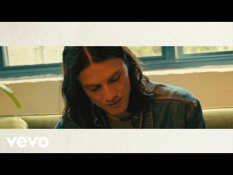 James Bay - Easy Distraction (Official Lyric Video)