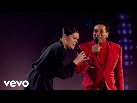 Smokey Robinson, Jessie J - Cruisin&#039; (Live At Edinburgh Castle/2014)