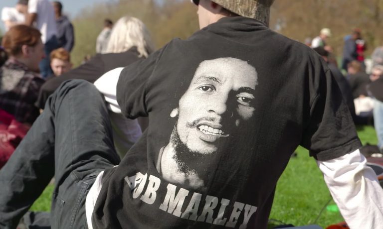 get-up-stand-up-the-story-behind-bob-marley-s-militant-anthem