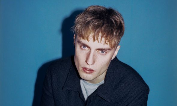 Watch Sam Fender Cover Ariana Grande’s Break Up With Your Girlfriend