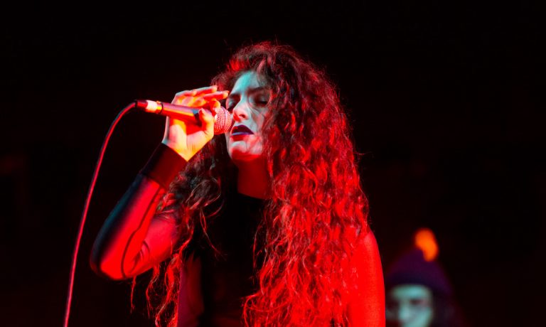 'Pure Heroine': How Lorde Gave Pop Music A Shot In The Arm | uDiscover