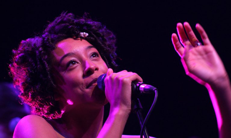 Corinne Bailey Rae - A Silky Smooth Brand Of R&B | uDiscover Music