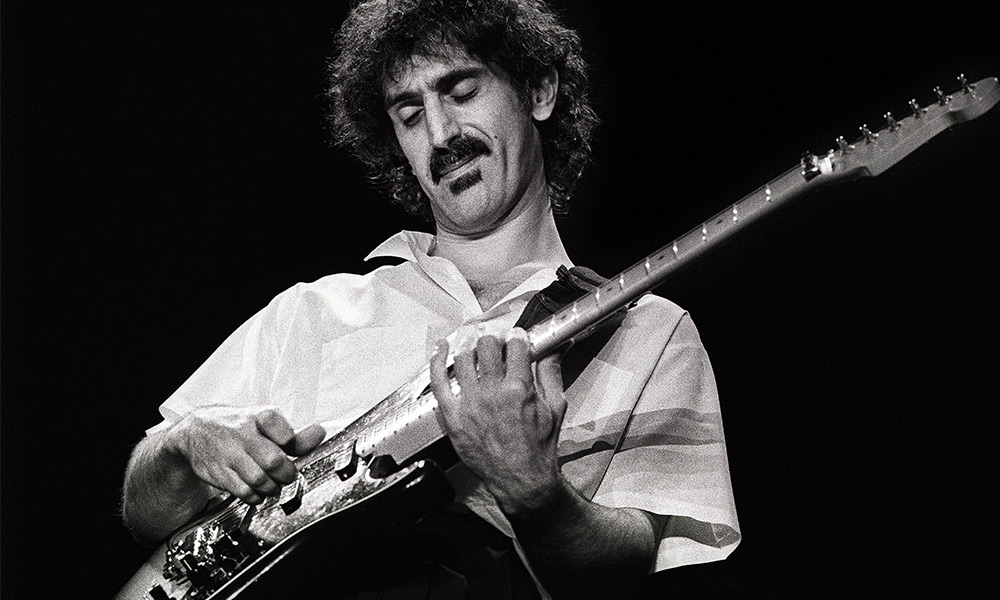 Petulance beu Pijnstiller Frank Zappa - A True Music Iconoclast And Humourist | uDiscover Music