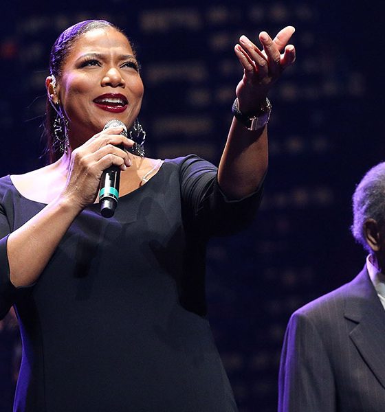 Queen Latifah Performing