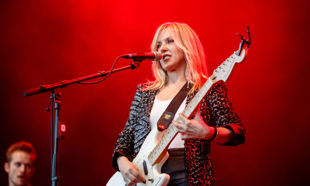 Watch The Video For Liz Phair’s Brand New Track Hey Lou