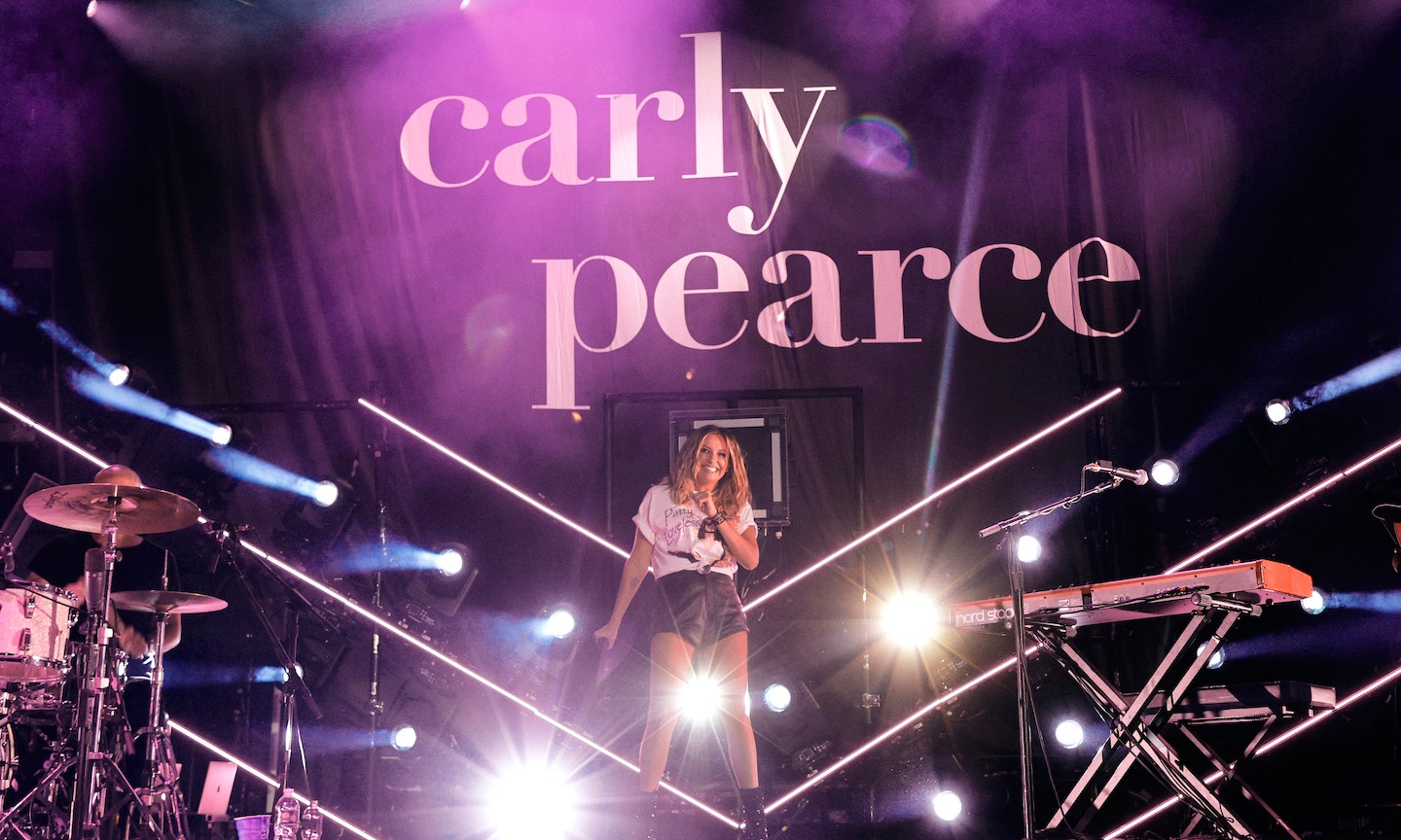 Carly Pearce Teams Up Wirth LiveXLive And BMLG For Concert