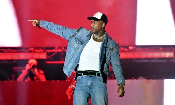 YG and Moneybagg Yo Perform ‘Scared Money’ From A Bank Vault