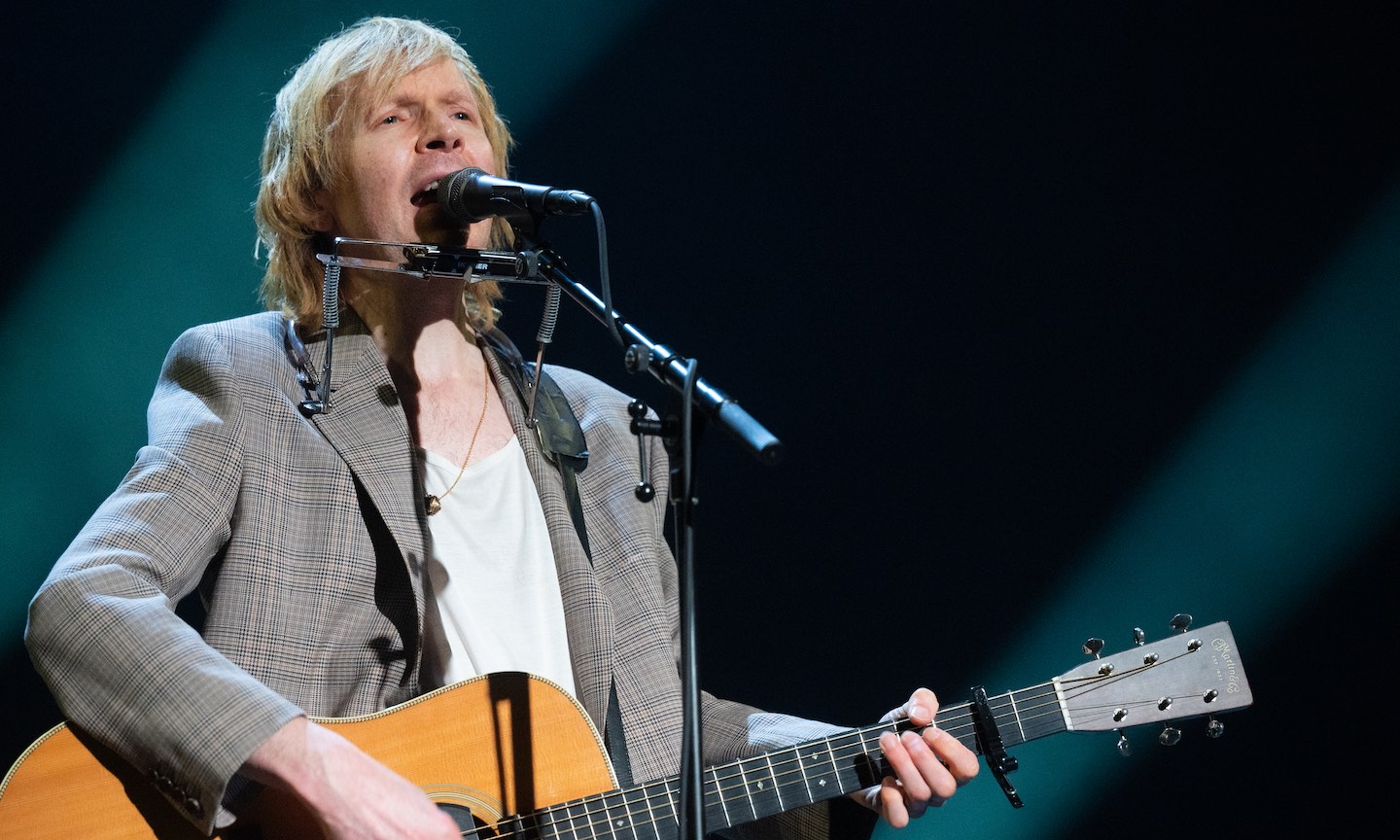 Beck Covers Neil Young's Old Man in Tribute to Tom Brady