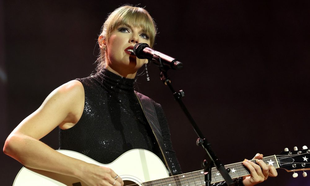 Taylor Swift Reveals Second Track Of ‘Midnights’ Is Titled ‘Maroon’