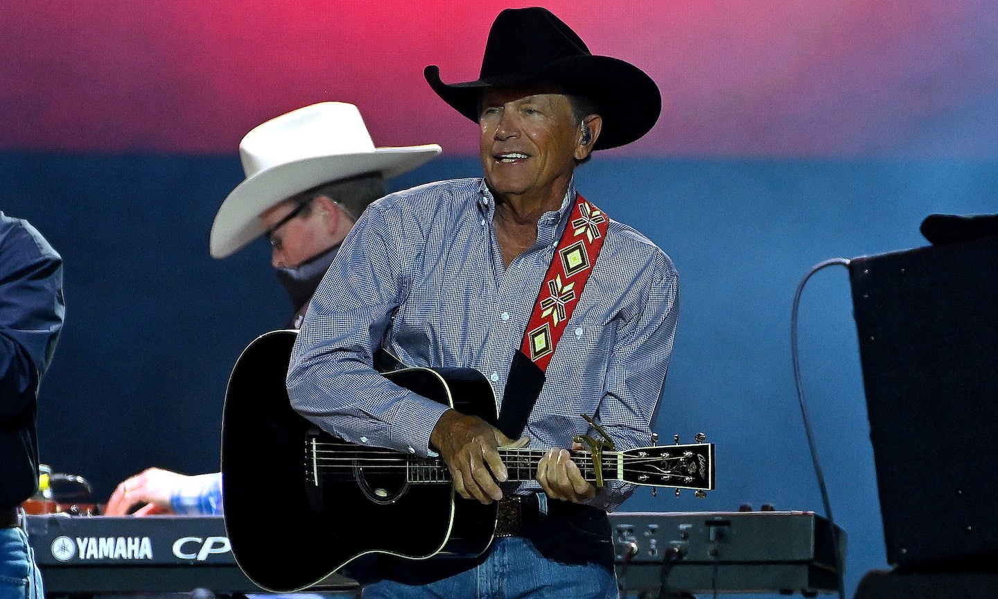 George Strait And Chris Stapleton Announce Six Stadium Shows For 2023 ...