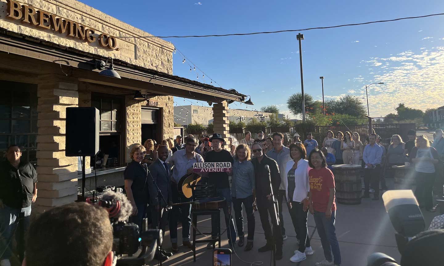 Gin Blossoms Receive Honorary Street Sign For ‘Allison Road’