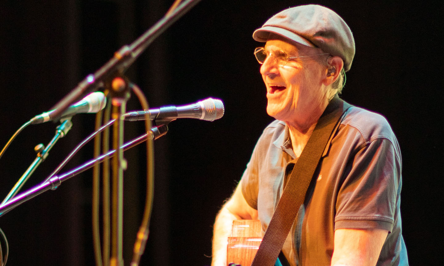 Watch James Taylor Perform Motown Favorite '(I'm A) Road Runner'
