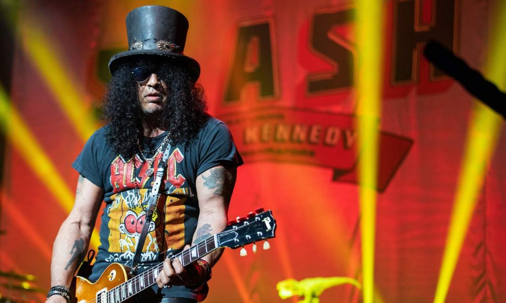 Slash Reveals Why GUNS N' ROSES Is Re-Recording Old Material