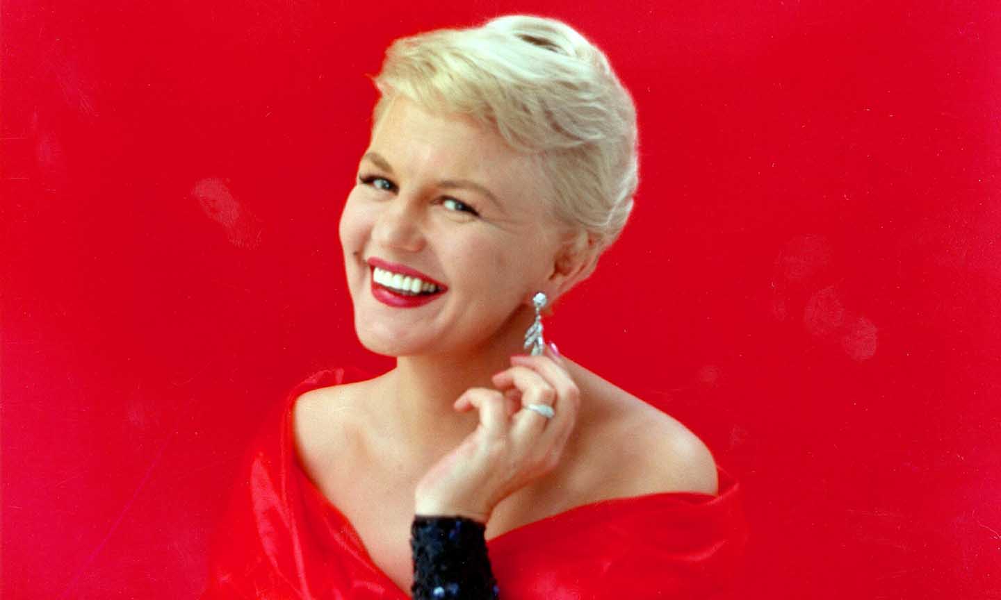 A Peggy Lee Christmas Keeps The Fever At Bay