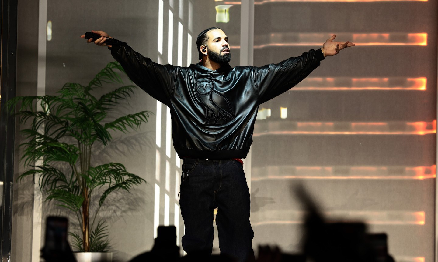 Drake It's All A Blur Tour Trailer Stream
