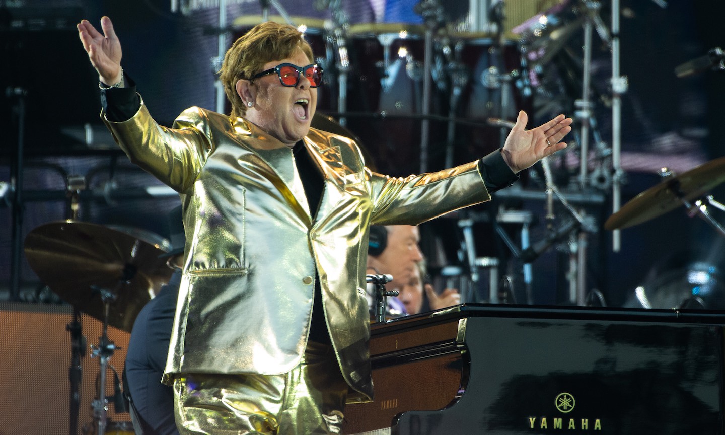 Last concert in US: Elton John bids farewell in concert