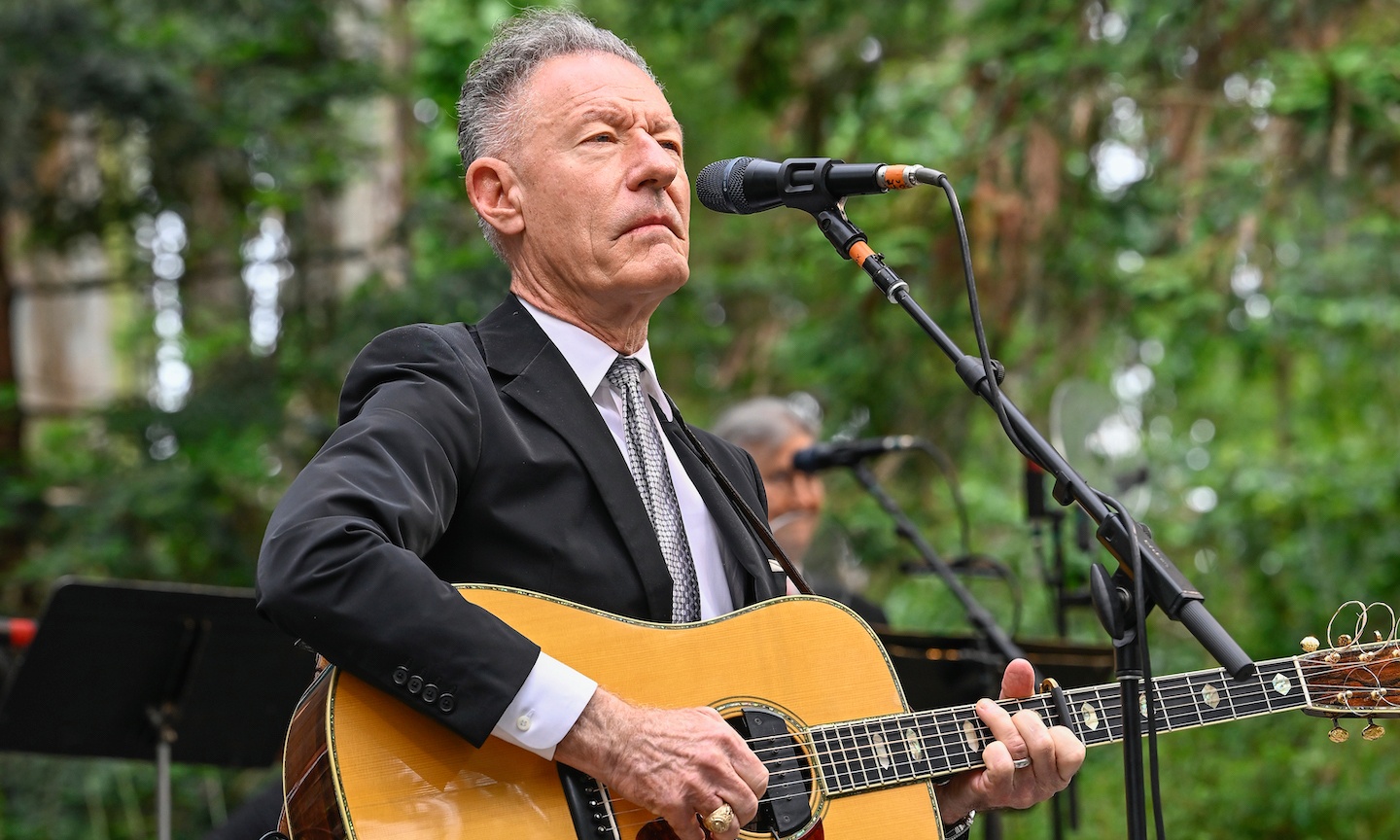 Lyle Lovett Announces CoHeadlining Dates With Leo Kottke