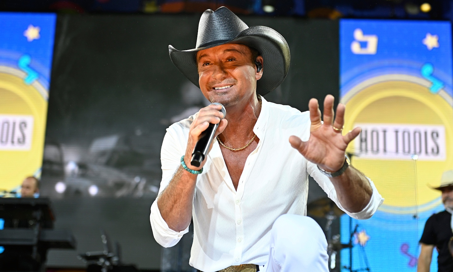 Ever Wonder Where Tim McGraw Got His Good Looks From?