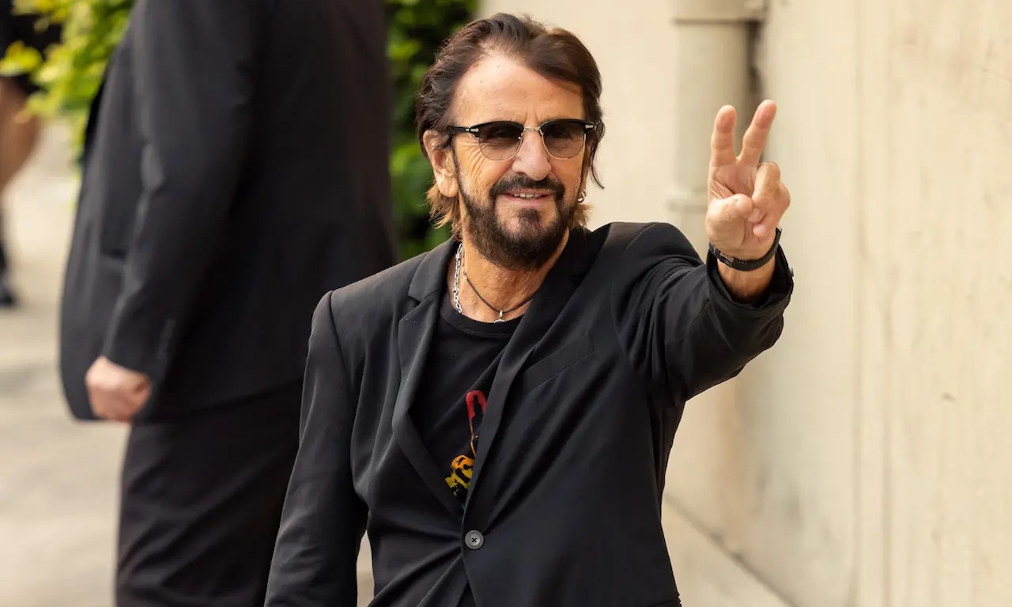 Ringo Starr To Celebrate Birthday With ‘Peace And Love’ Campaign