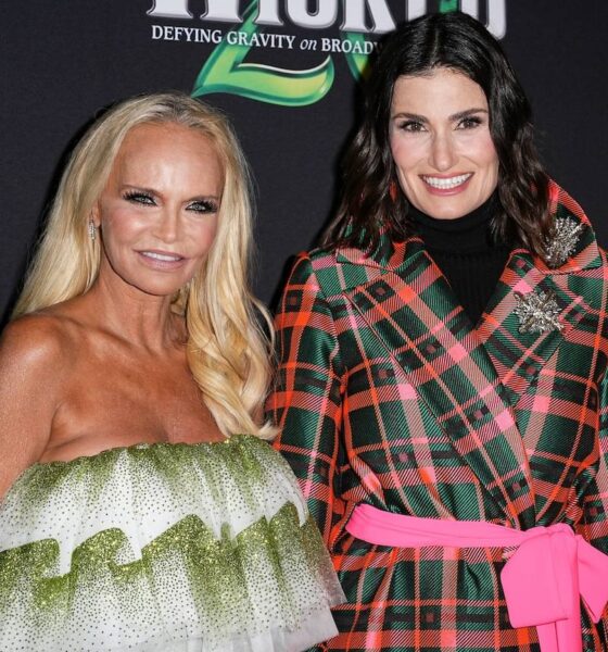 Kristen Chenoweth and Idina Menzel – Photo: John Nacion/Getty Images