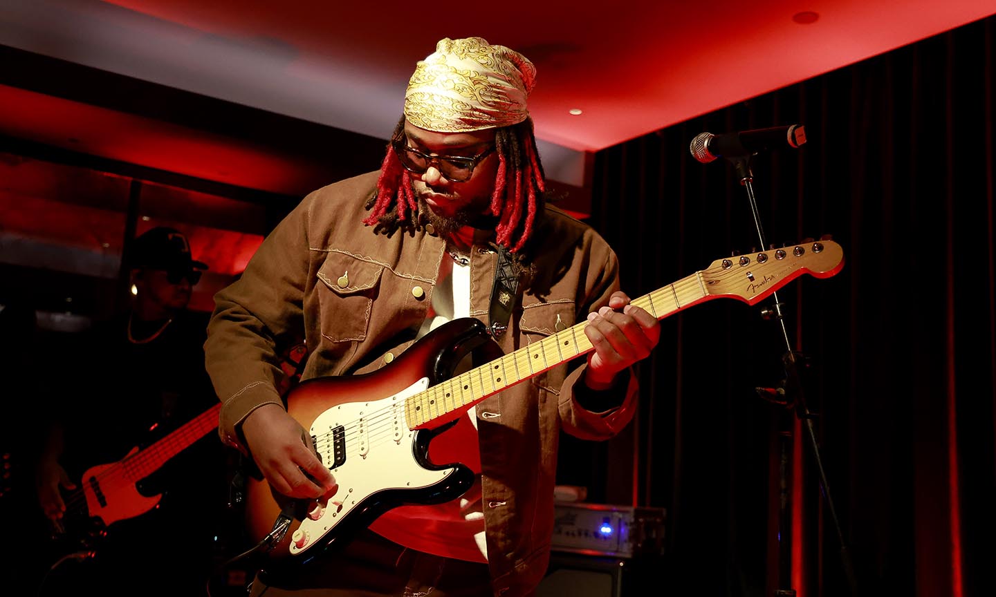 Leon Thomas Plays NPR Tiny Desk Concert #LeonThomas